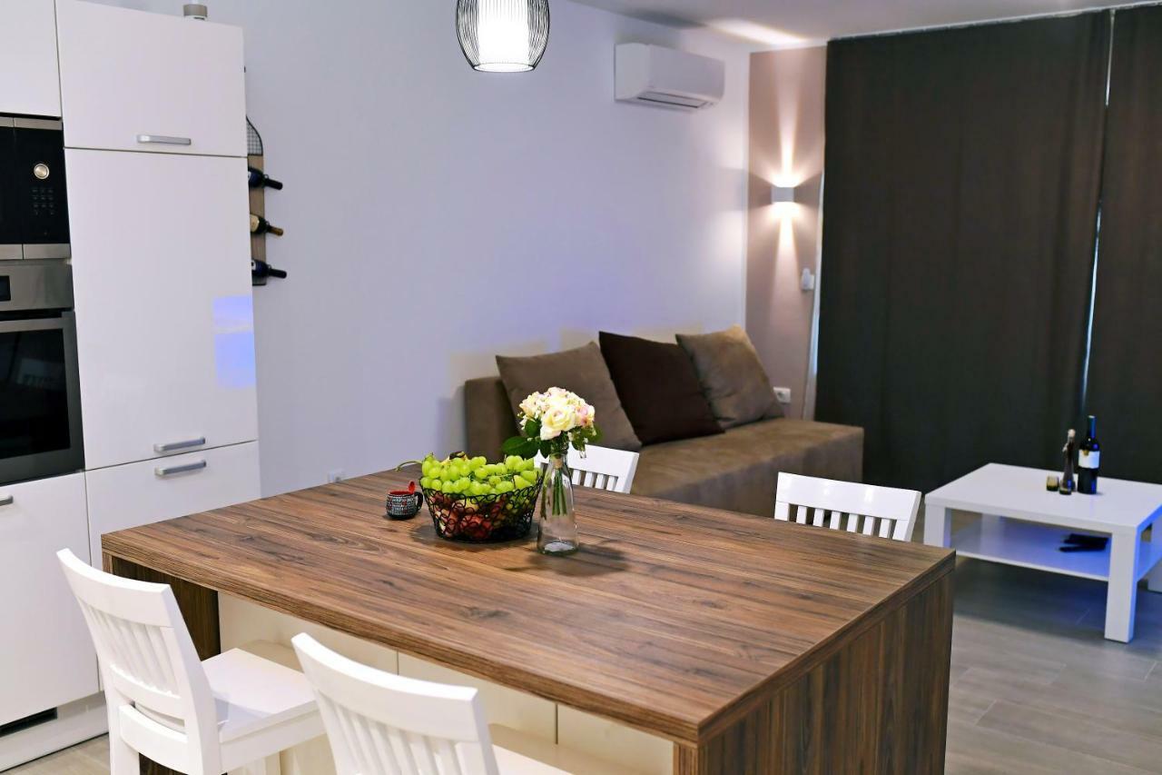 Apartment Luce Njivice Kültér fotó